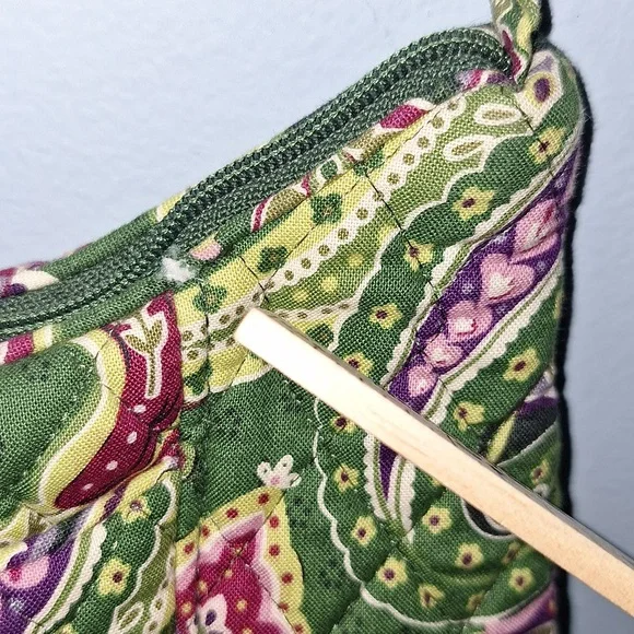 💚 Vera Bradley quilted small purse in green paisley and plaid pattern - Picture 11 of 11